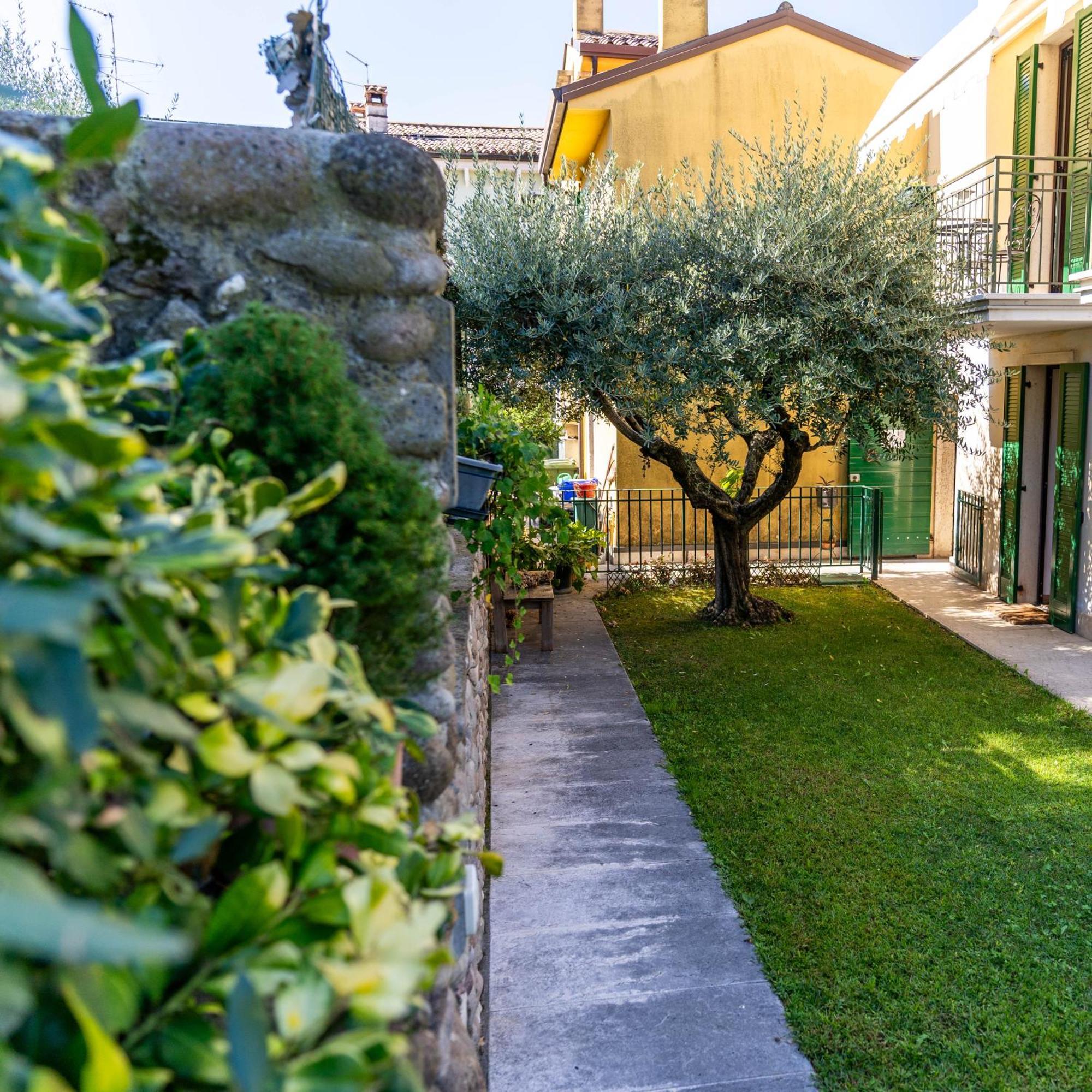 A Casa di Tom Bed & Breakfast Sant'Ambrogio di Valpolicella Bagian luar foto