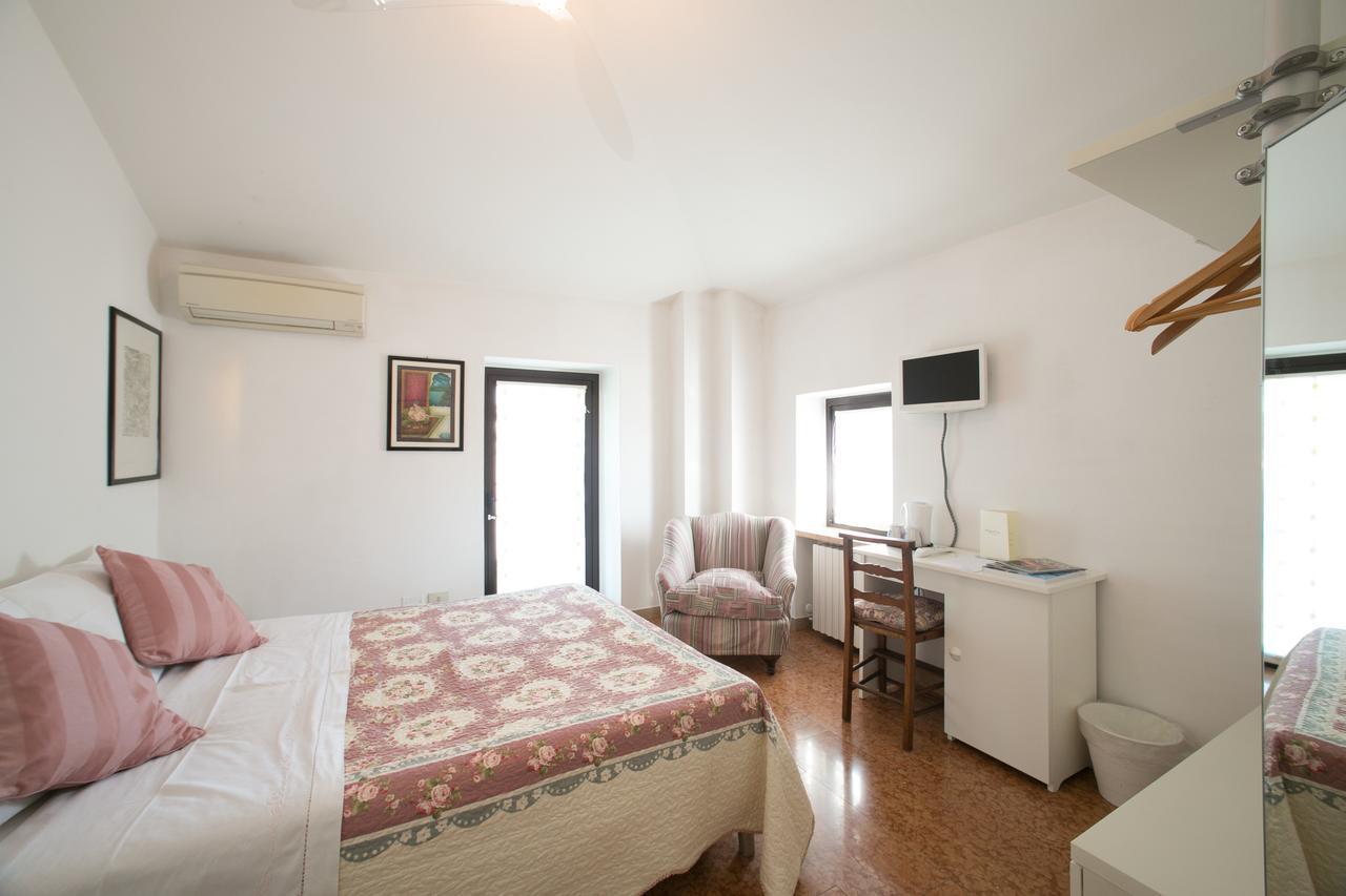 A Casa di Tom Bed & Breakfast Sant'Ambrogio di Valpolicella Bagian luar foto